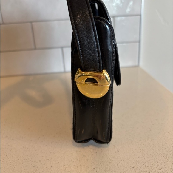 Vintage Etienne Aigner Black Patent Leather Crossbody with adjustable strap 80s - Picture 5 of 15